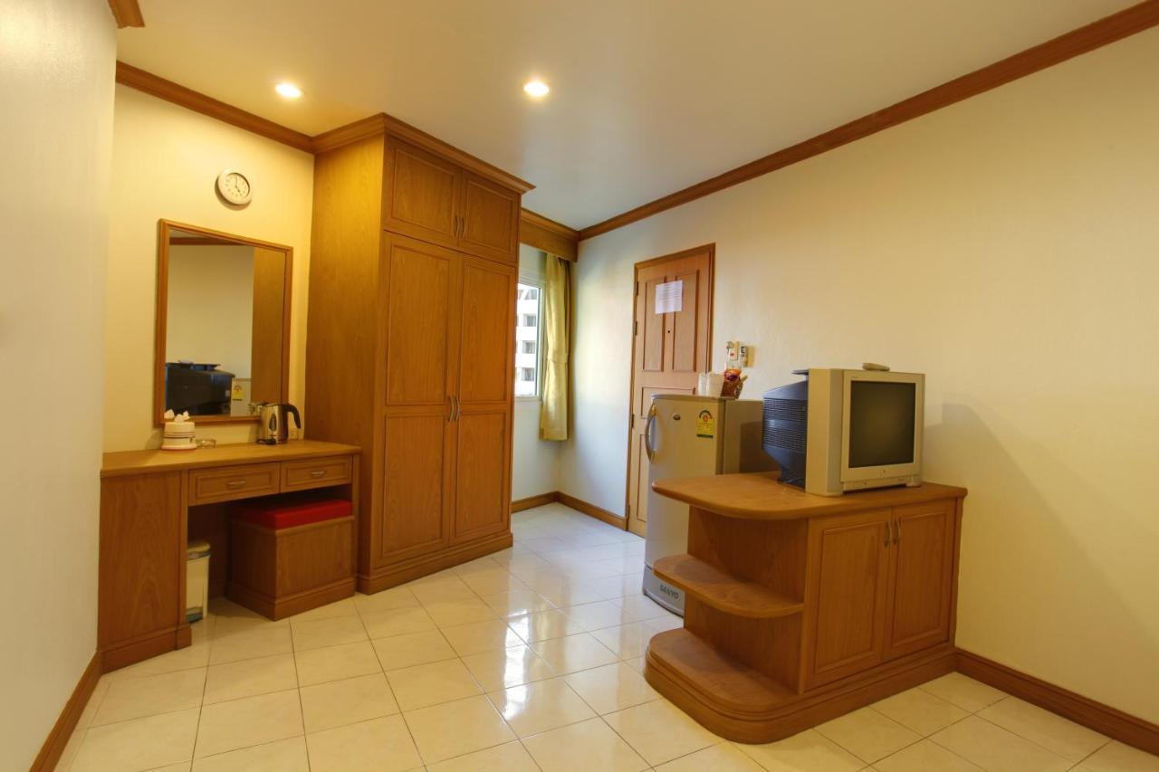 Casa Jip Guesthouse Patong Dış mekan fotoğraf