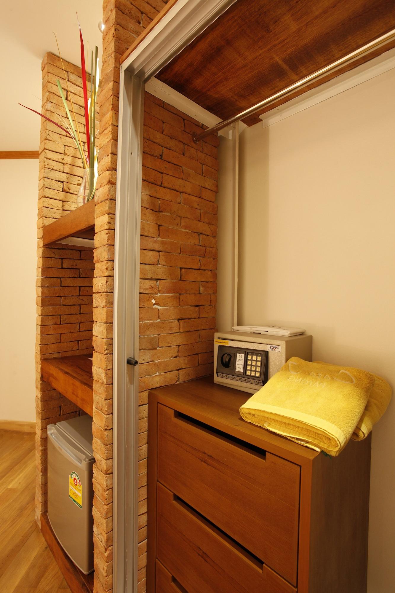 Casa Jip Guesthouse Patong Dış mekan fotoğraf
