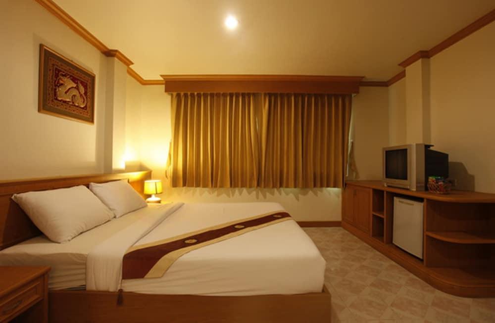 Casa Jip Guesthouse Patong Dış mekan fotoğraf