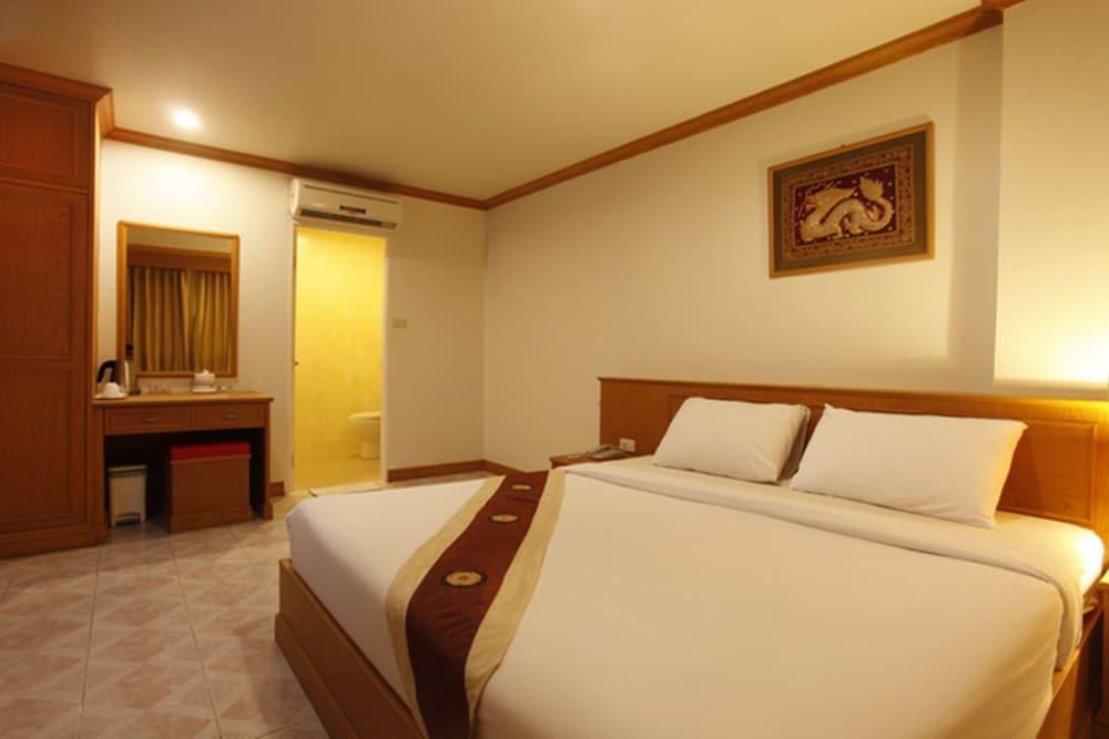 Casa Jip Guesthouse Patong Dış mekan fotoğraf