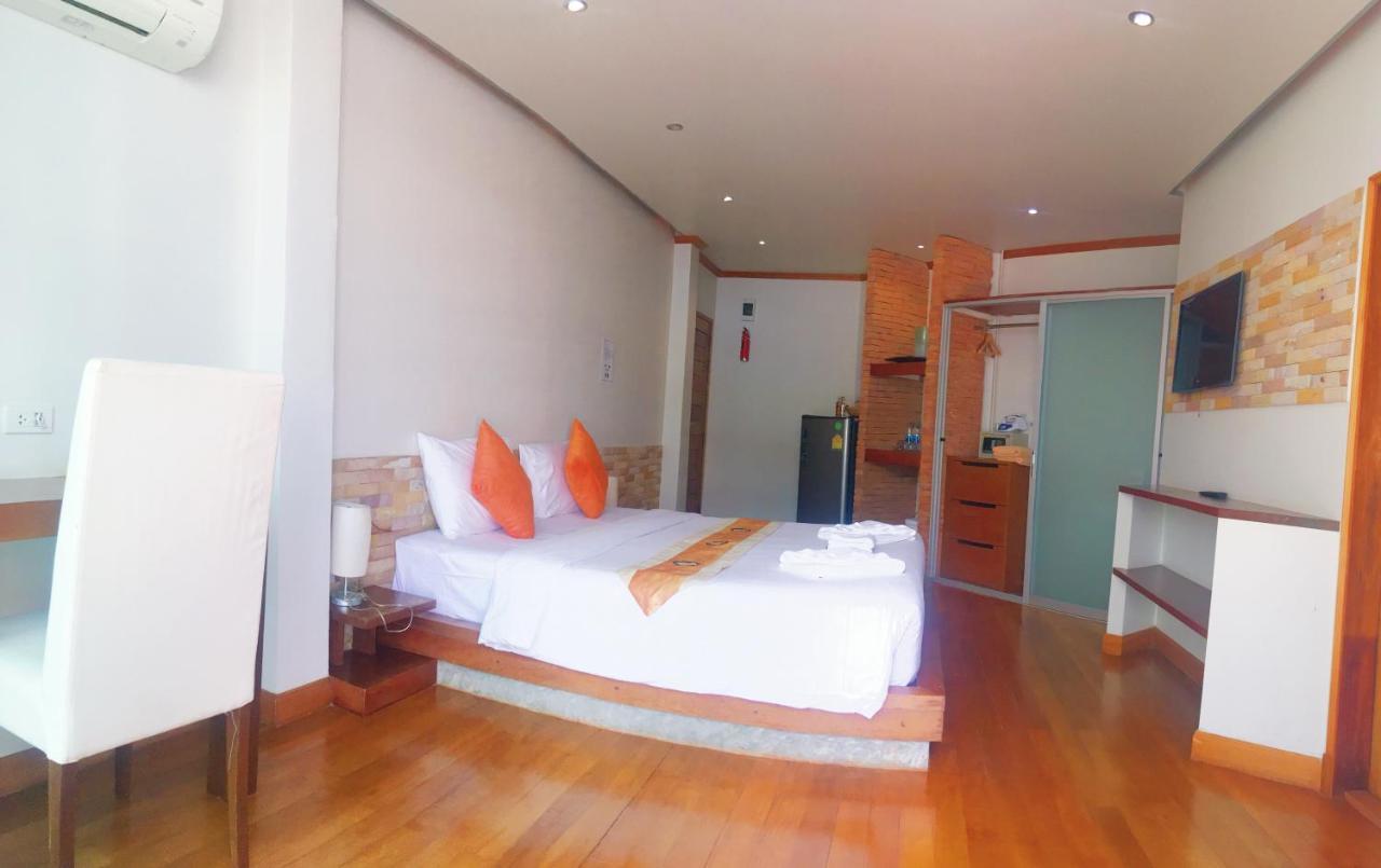 Casa Jip Guesthouse Patong Dış mekan fotoğraf