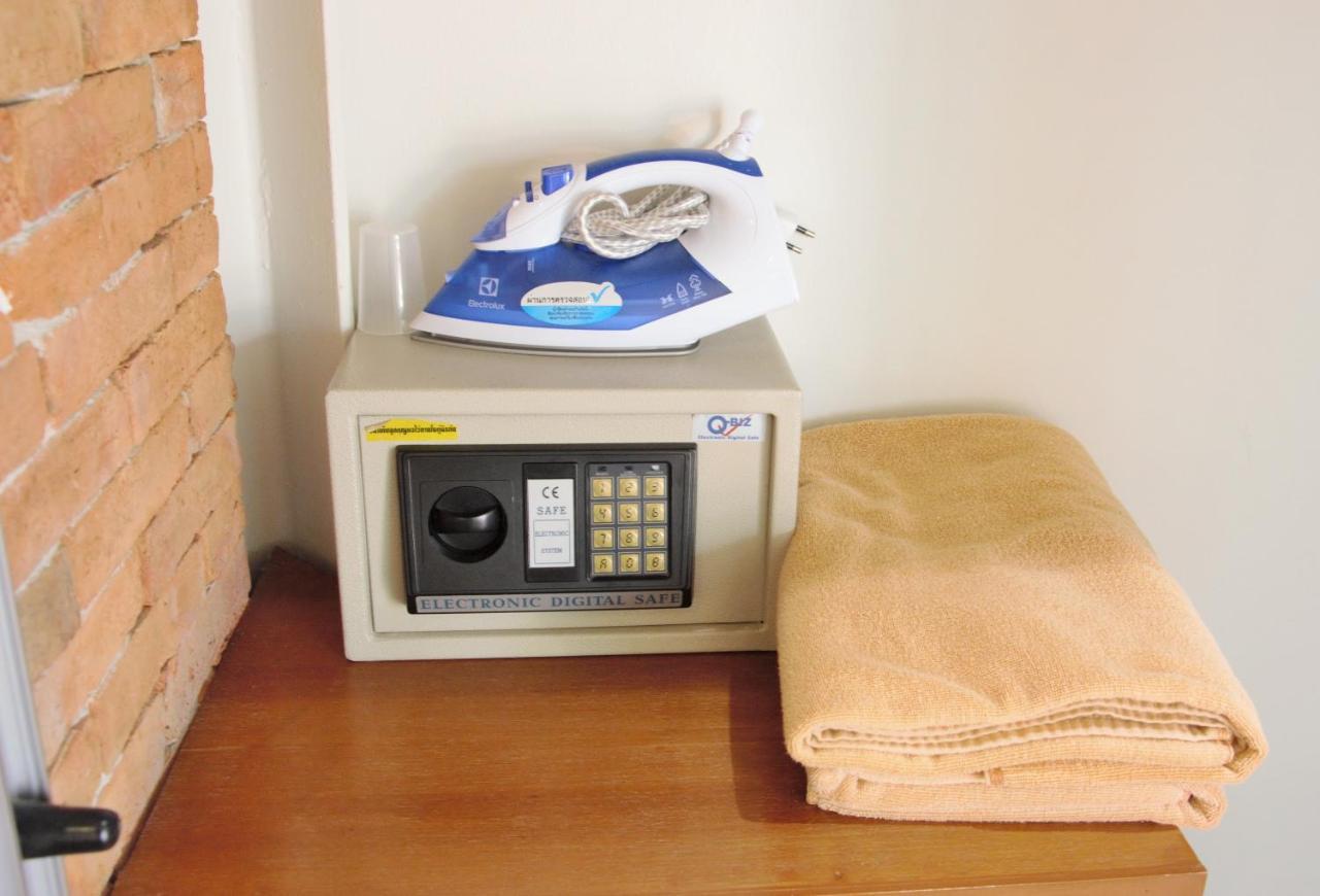 Casa Jip Guesthouse Patong Dış mekan fotoğraf